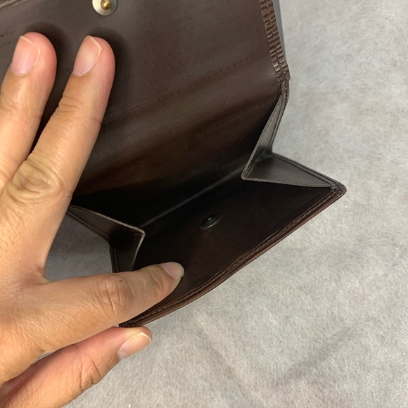 Authentic Louis Vuitton Epi Elise Wallet - Picture 7 of 9